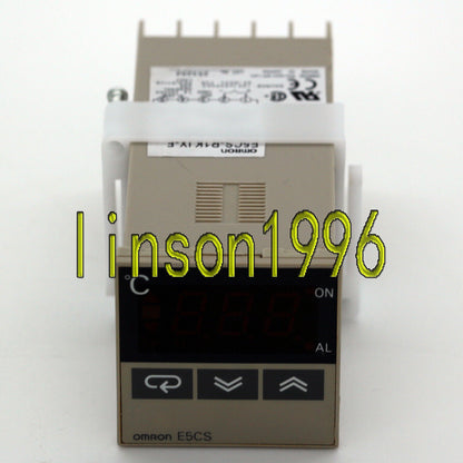 OMRON E5CS-R1KJX-F Temperature Controller - OMRON