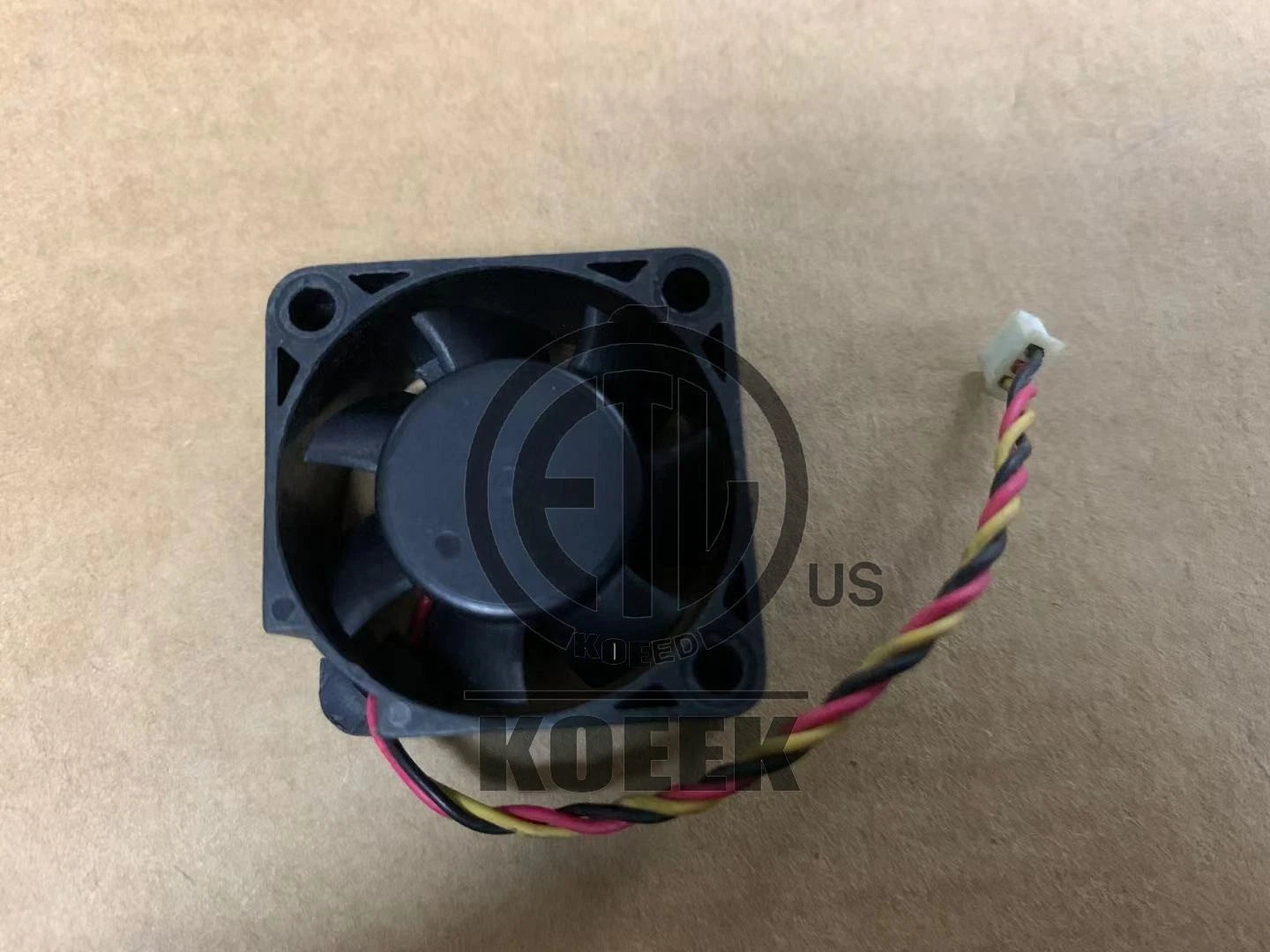 Y.S.TECH YW03015012BH DC12V 0.06A 3CM hard disk box graphics card cooling fan