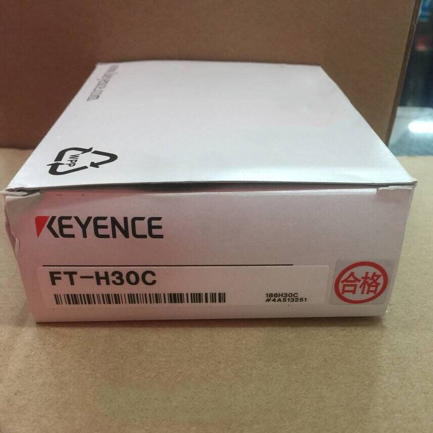 ONE KEYENCE Flowmeter Sensor FT-H30C - KEYENCE