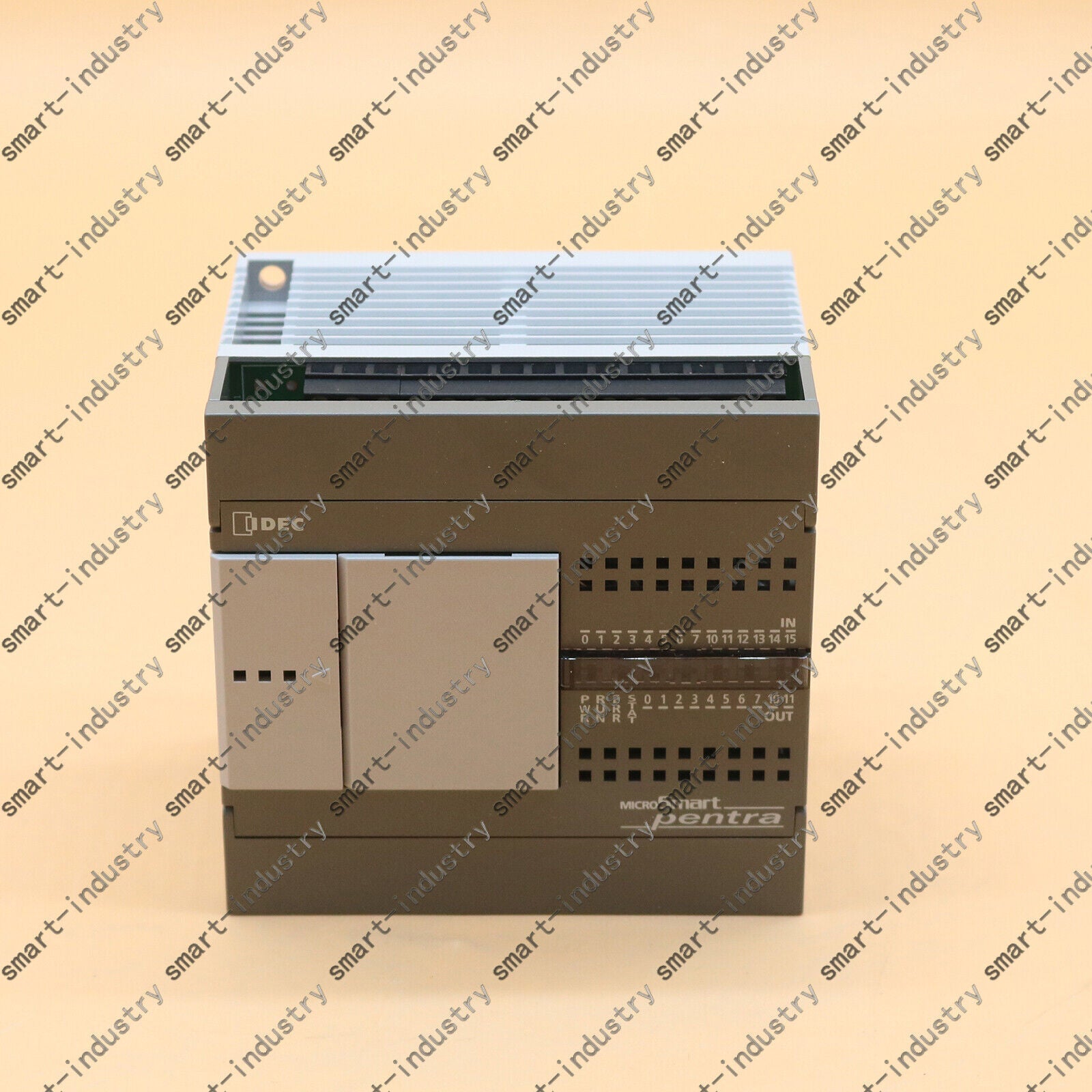 new IDEC FC5A-C24R2C  PLC Module In Box One year