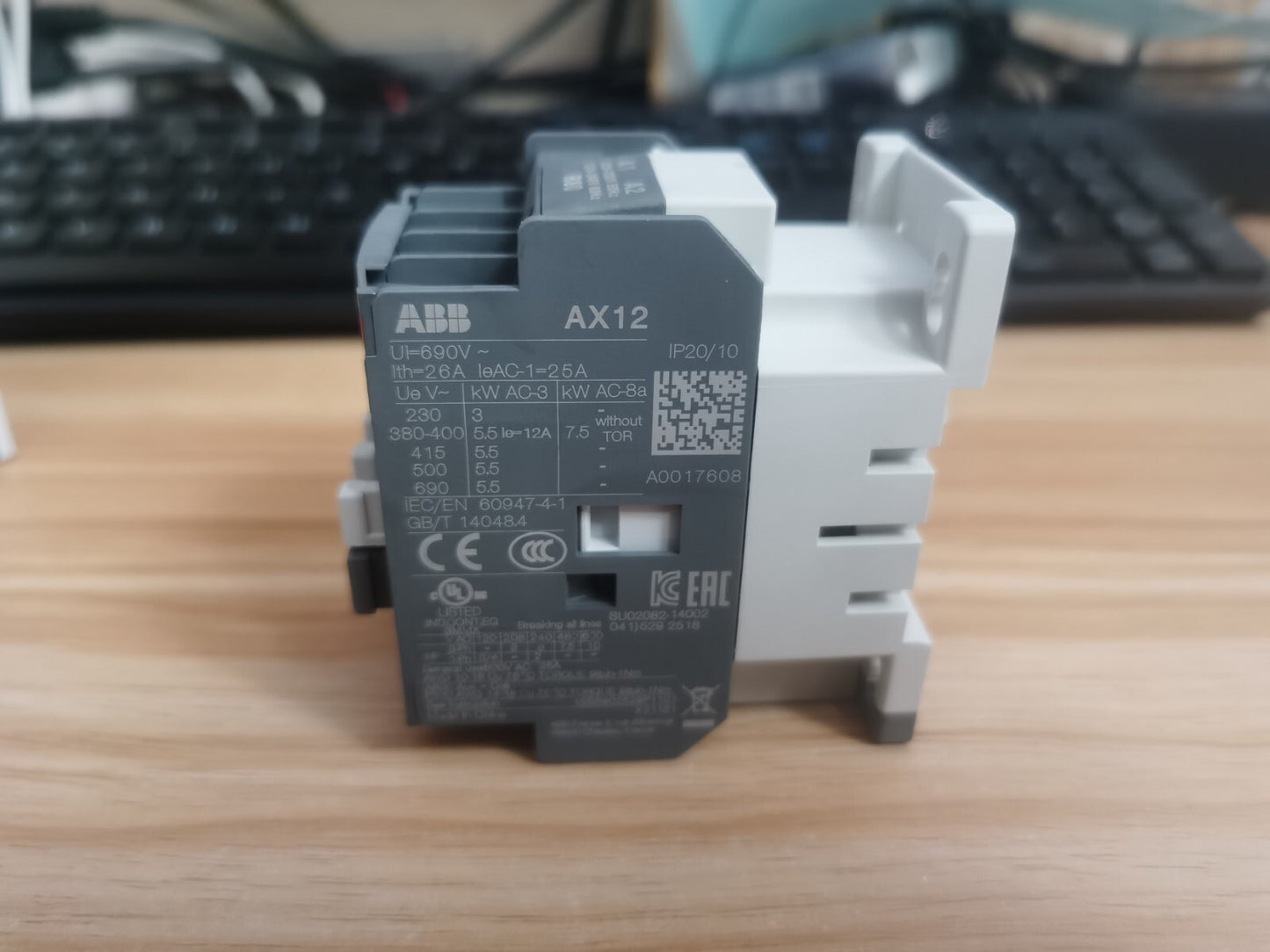 1PCS  ABB AX12-30-01 AX123001  AC Contactor 1NC