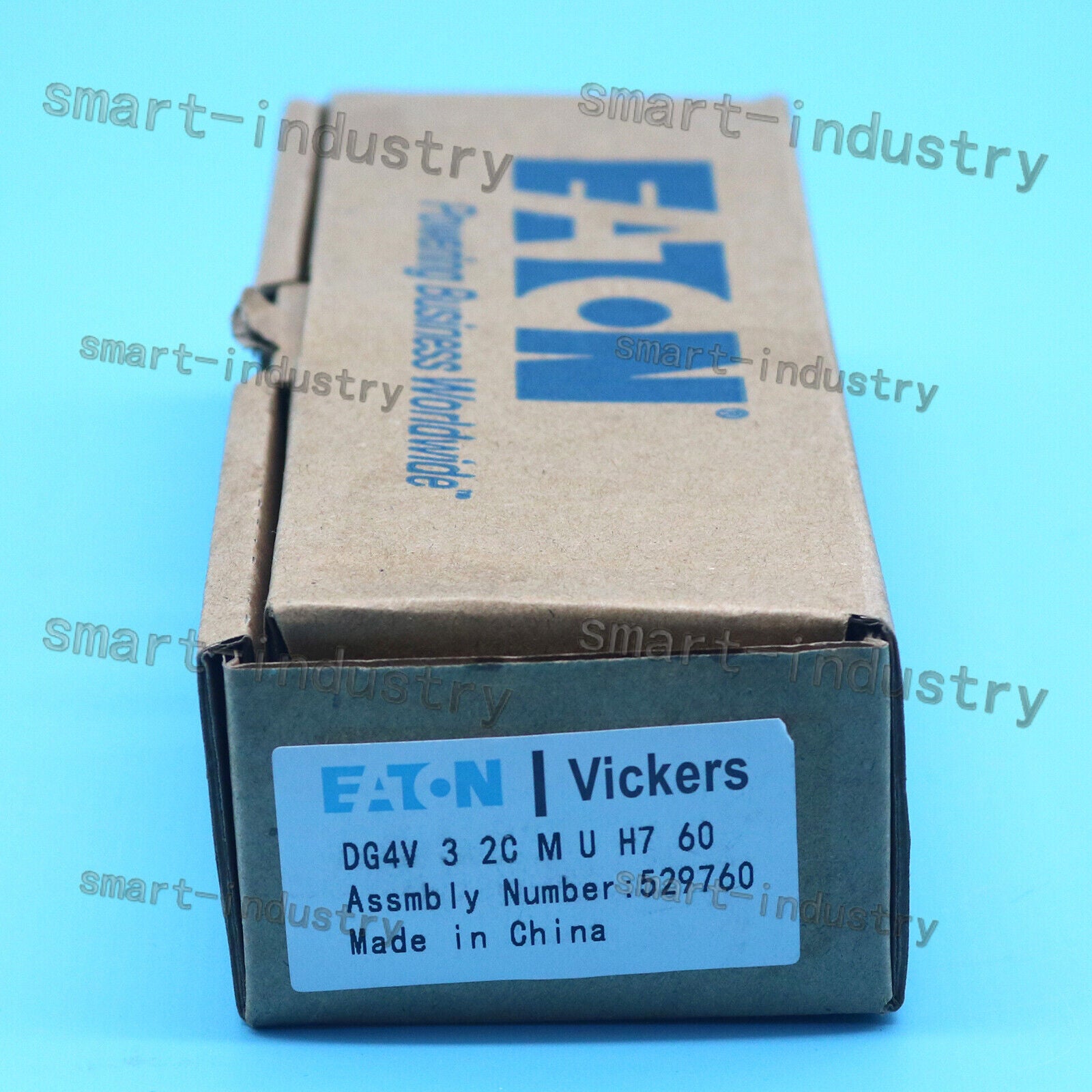 new  In Box For Eaton DG4V-3-2C-M-U-H7-60 Vickers solenoid valve fast delivery