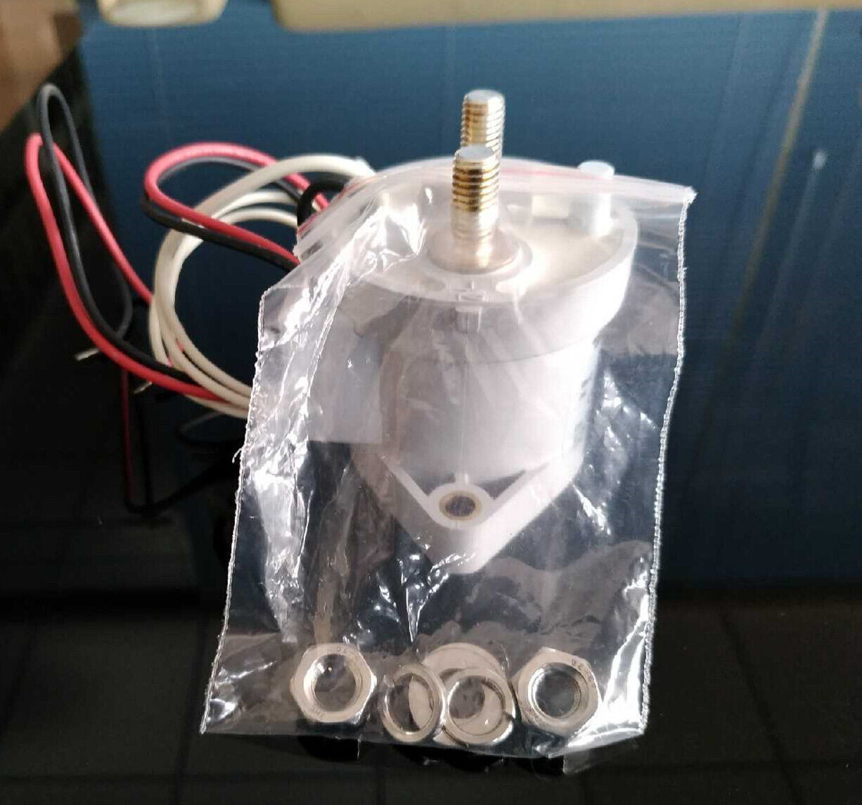 new 1pcs TE Automotive Relay IHV200HDANA 2-2071410-2 48-72VDC - TE