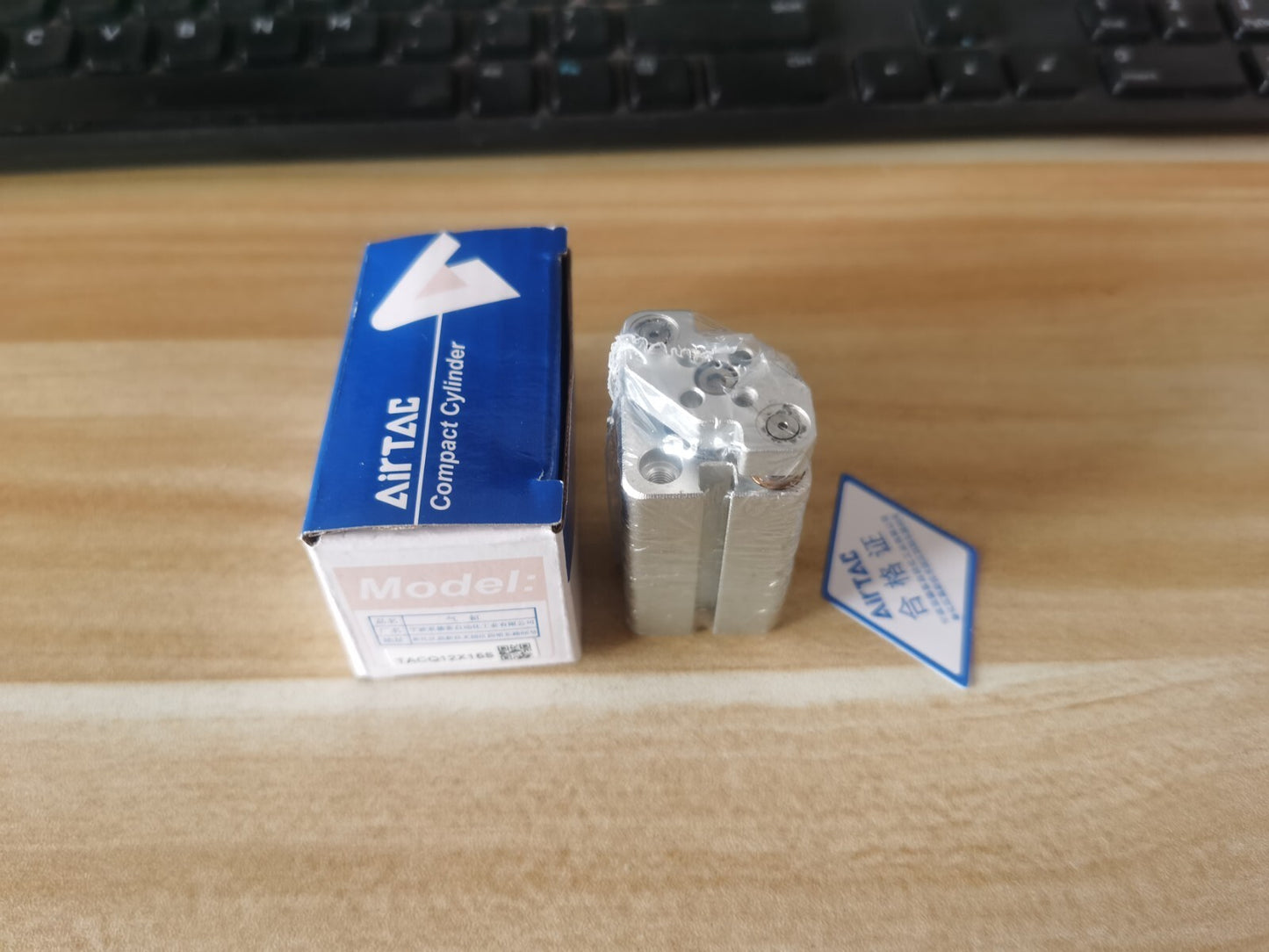 1PCS  AirTAC TACQ12X15S  Cylinder Free Shipping