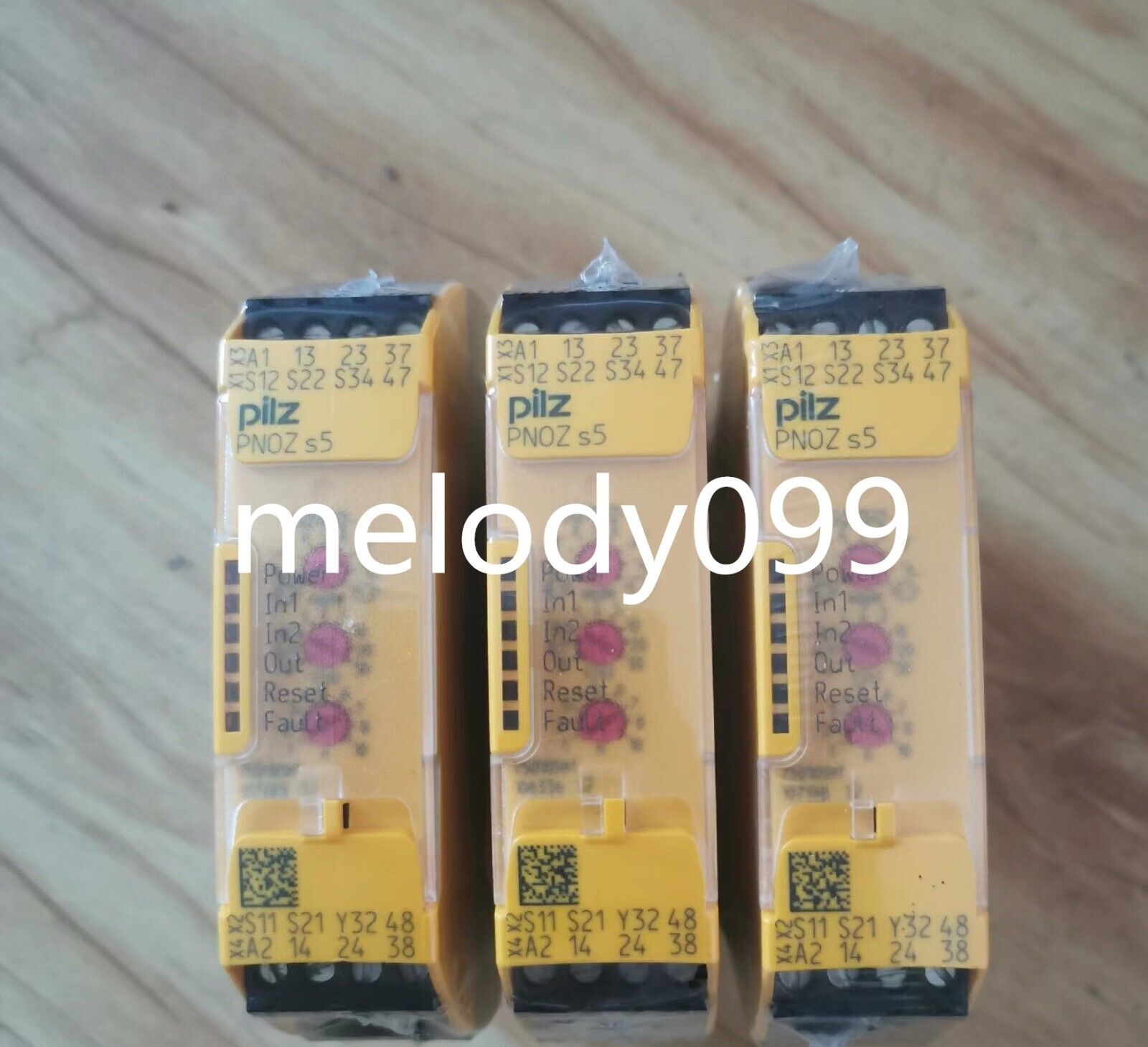 PILZ Safety Relay 750105 - PILZ