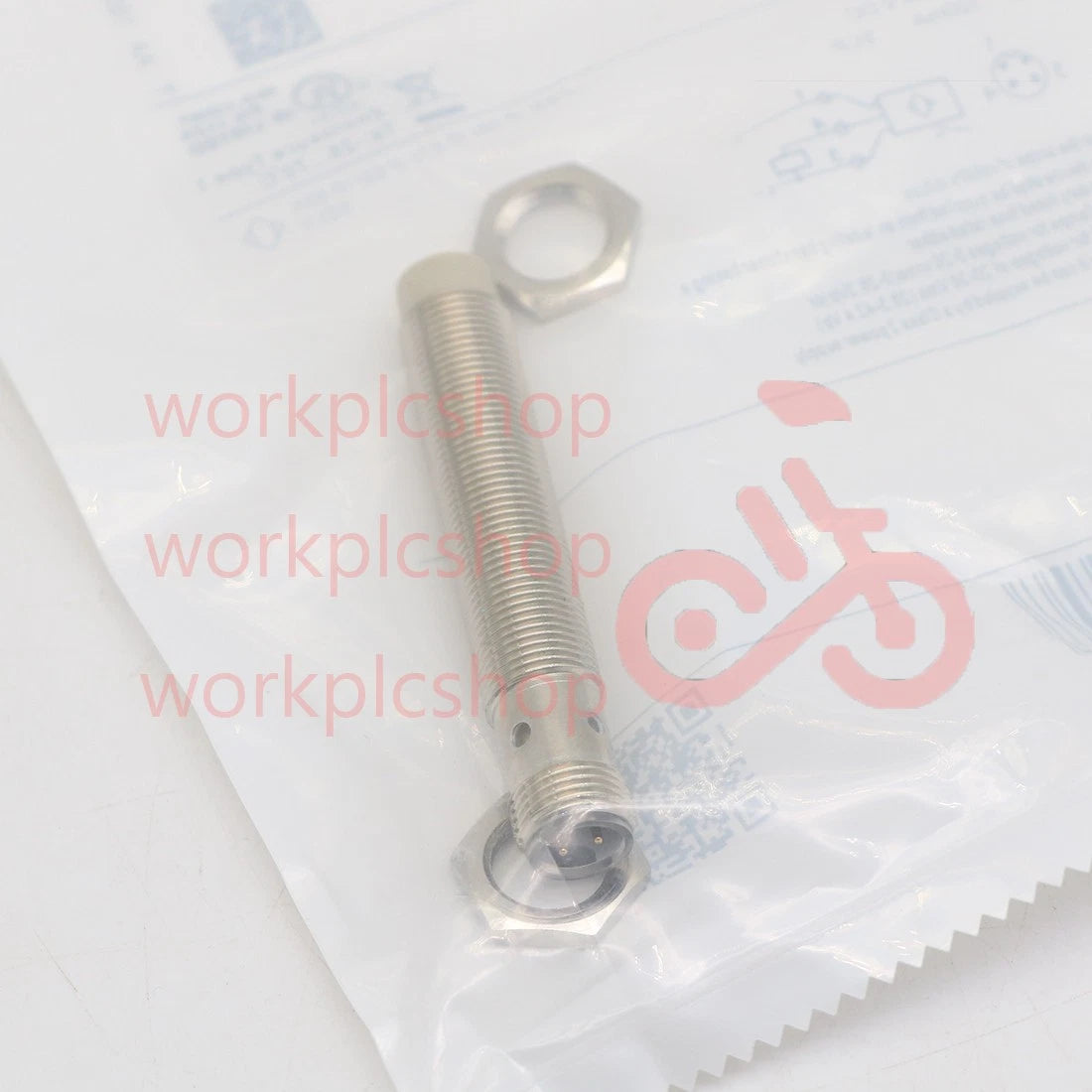 1Pcs IFM IFT217 Inductive Sensor Threaded Type 10...30 DC PNP