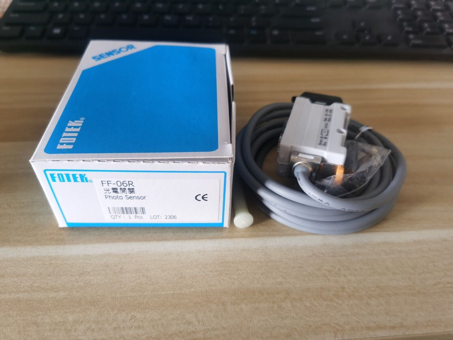 1PC  Fotek FF-06R FF06R Photo Sensor In Box