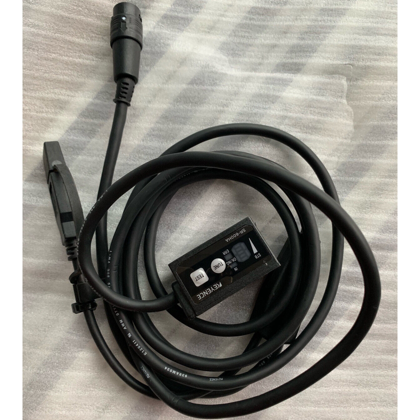 Used ONE Keyence Laser Barcode Reader SR-600HA – Durable and Efficient for QR Code Scanning - ONE KEYENCE LASER