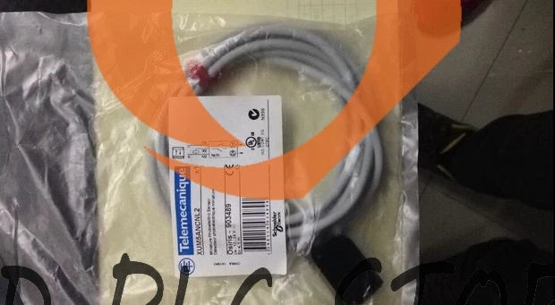 XUM5ANCNL2 1PCS SND Telemecanique Photoelectric Sensor