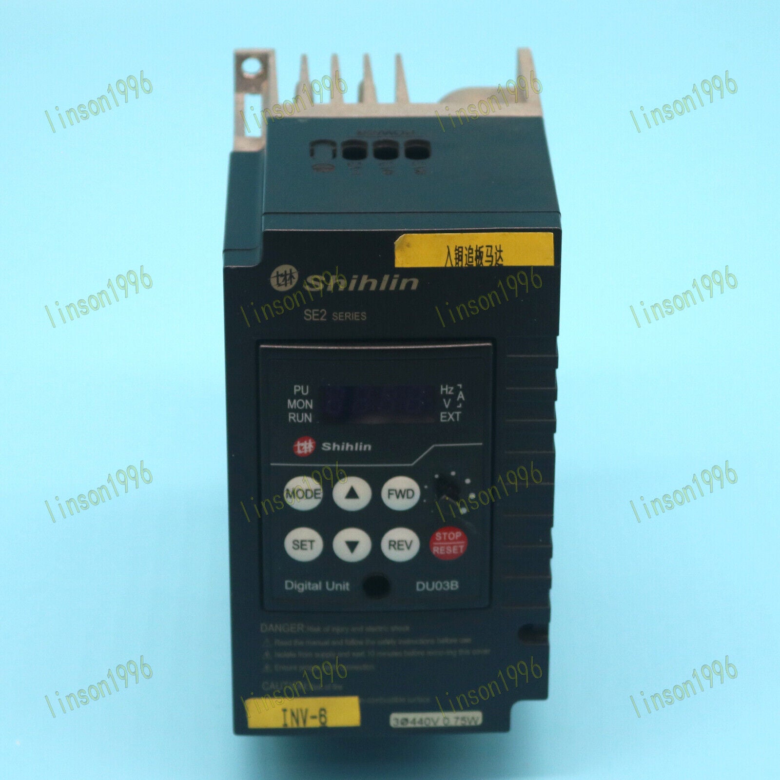 used 1pcs  For Shihlin frequency converter SE2-043-0.75K-D Tested It In OK Shihlin