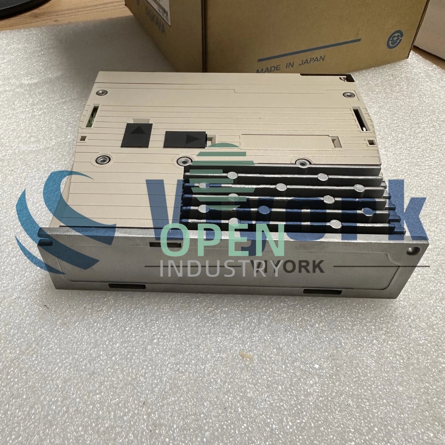 1PCS Yaskawa SGDV-R90A01A SERVO DRIVE 0.5AMP 200-230V 50/60HZ SERVOPACK