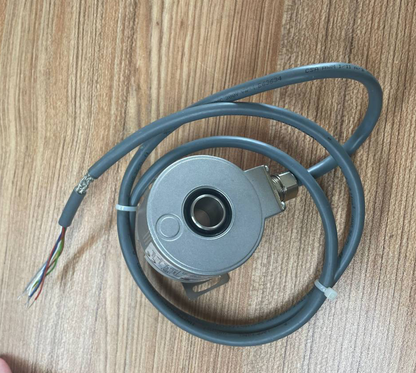 used ONE Baumer EIL580-TT14.5RN.01024.A-11104366 - BAUMER