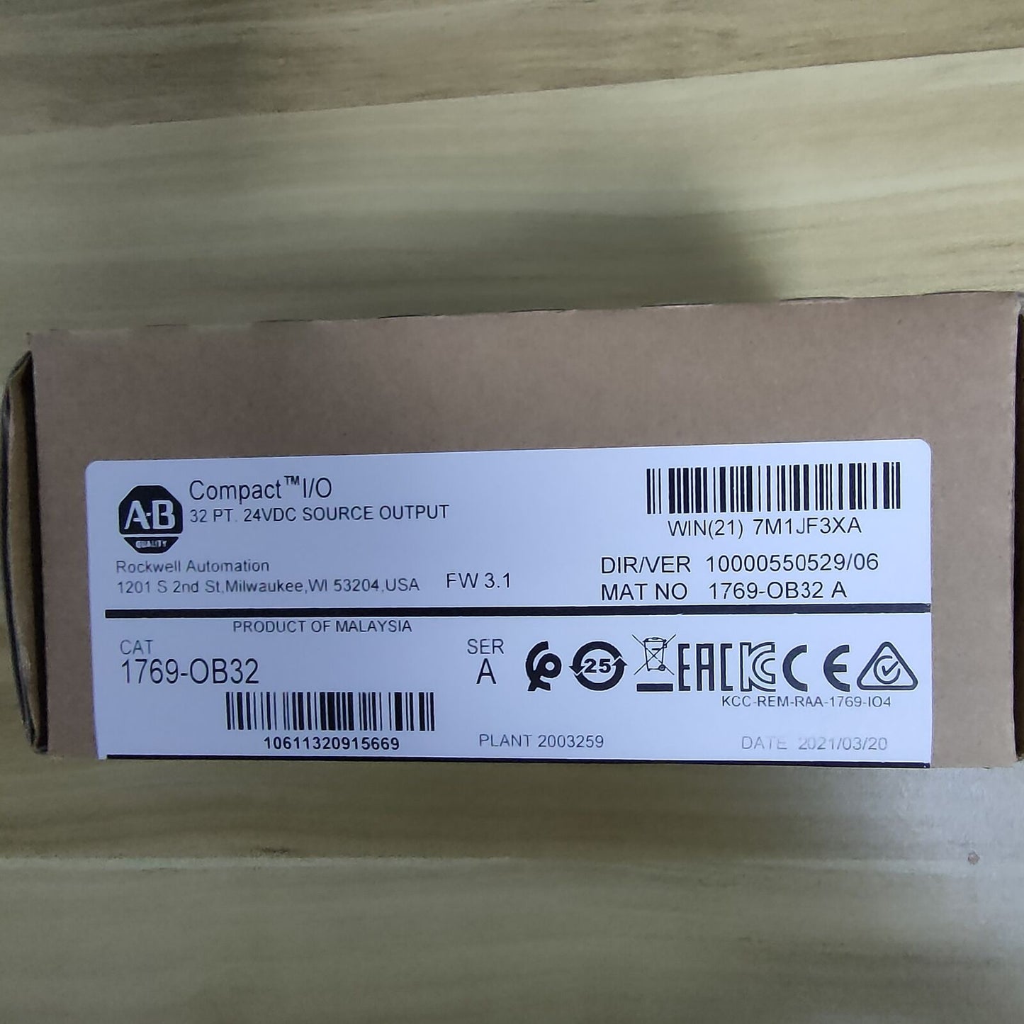 Allen-Bradley CompactLogix 32V DC Module 1769-OB32 - ALLEN-BRADLEY