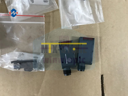 1pcs IN BOX Omron E3S-AT36 Free ship Fast delivery
