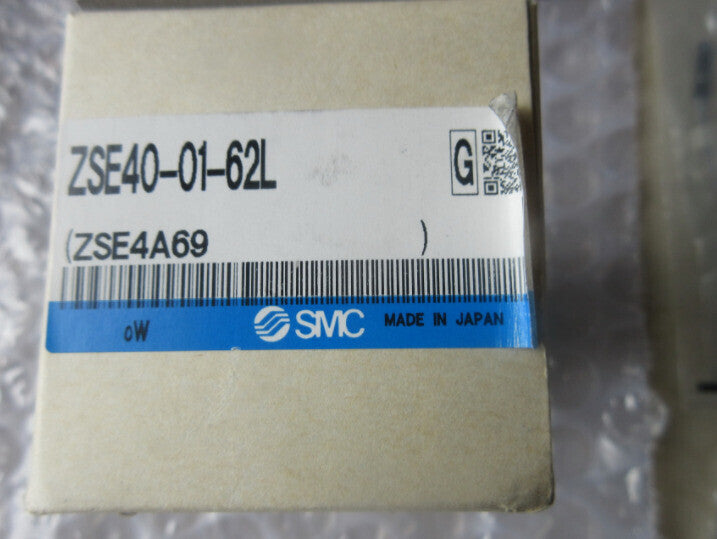 1PC SMC ZSE40-01-62L Pressure Switch #SM