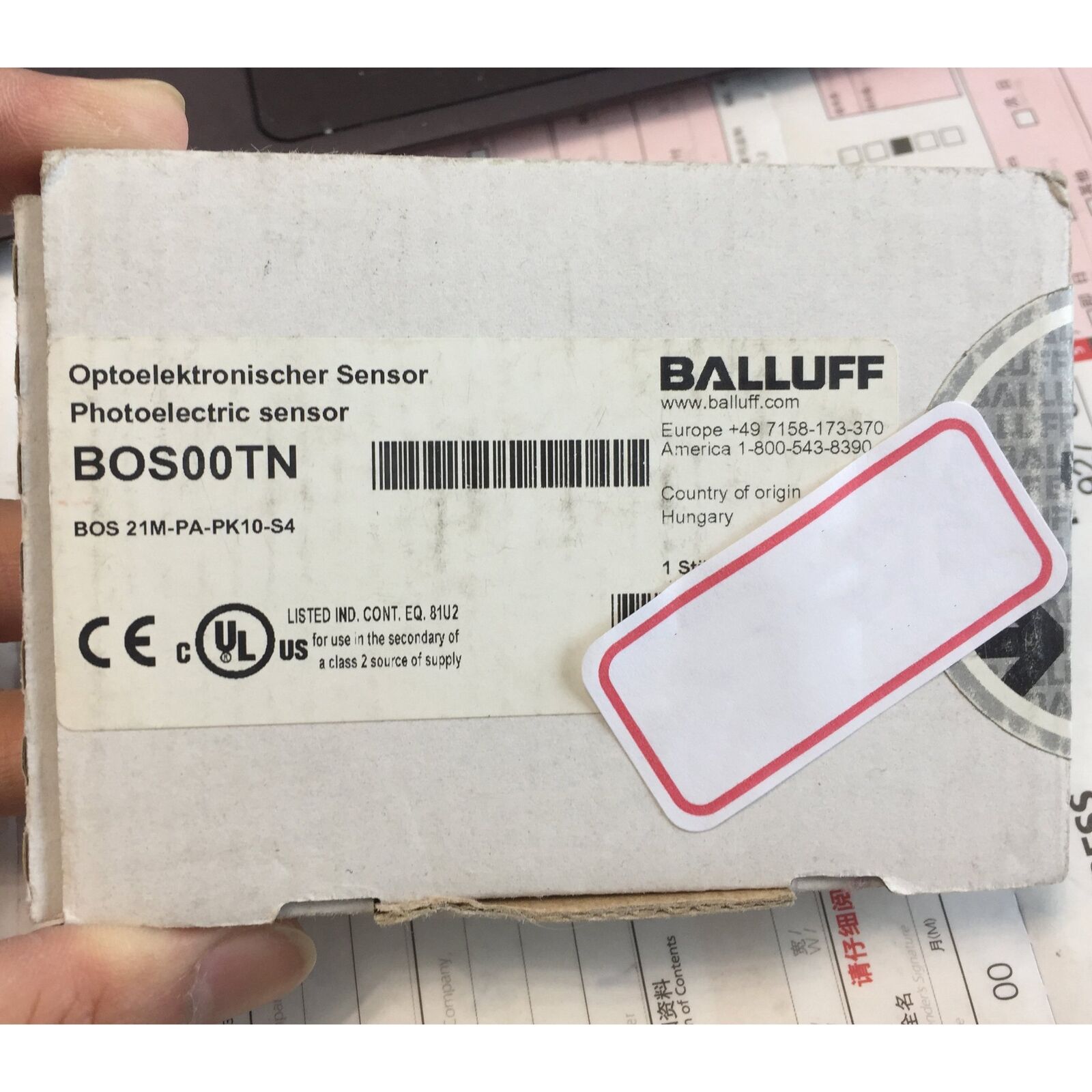 new 1pcs  balluff  BOS 21M-PA-PK10-S4 Photoelectric sensor SHIP