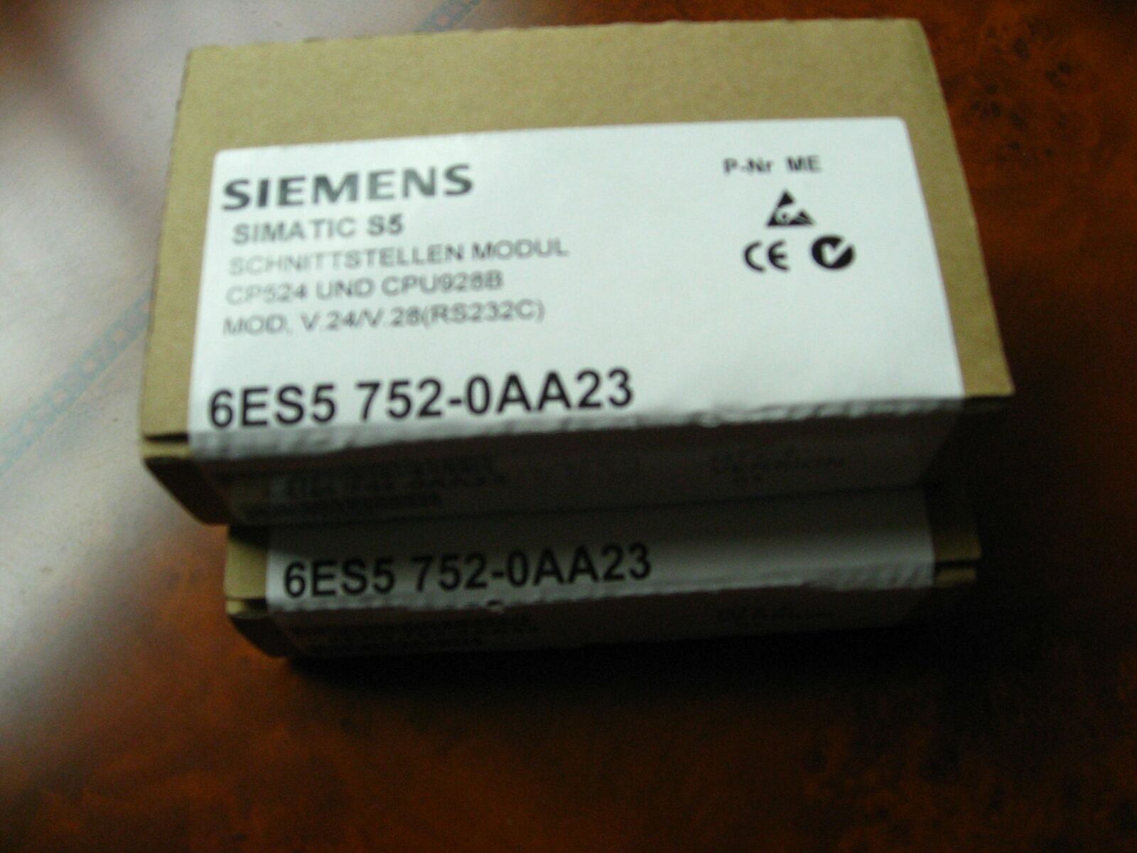 new ONE  In Box Siemens 6ES5752-0AA23 6ES5 752-0AA23 One year
