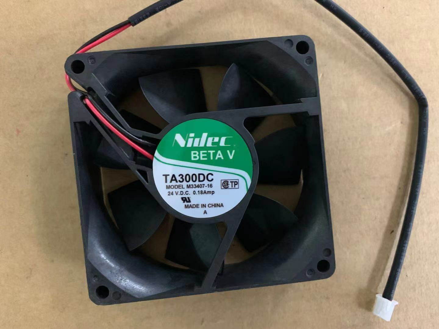 new Nidec TA300DC M33407-16 80*80*25mm DC 24V 0.18A 2-Lines Inverter Cooling Fan