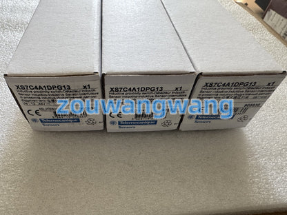 new 1PCS Schneider XS7C4A1DPG13 Proximity switch sensor