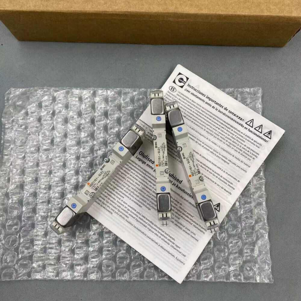 one smc VQZ1151-5L01 solenoid valve Spot stock