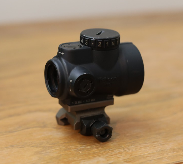 Trijicon MRO with Geissele Mount