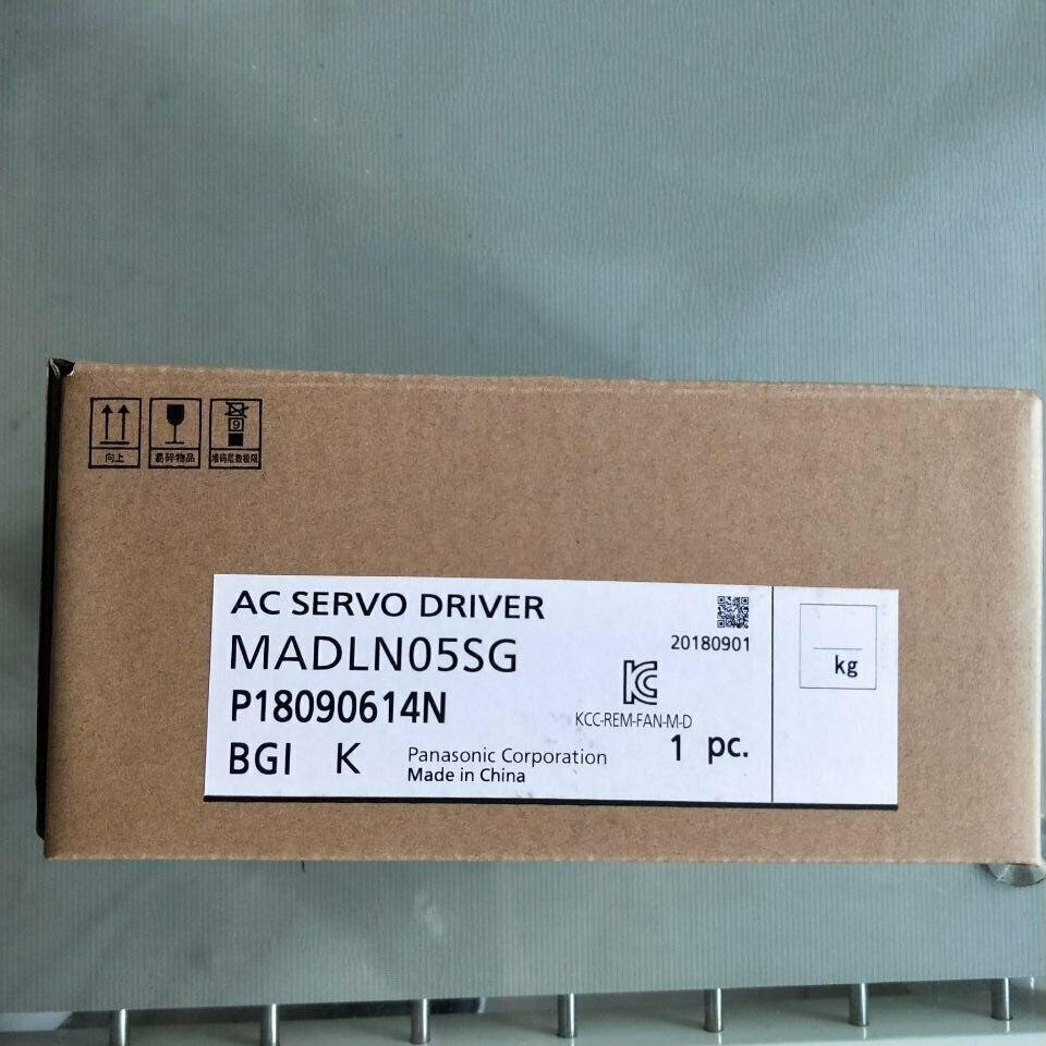 new 1PCS  In Box For Panasonic AC Servo Driver MADLN05SG One year