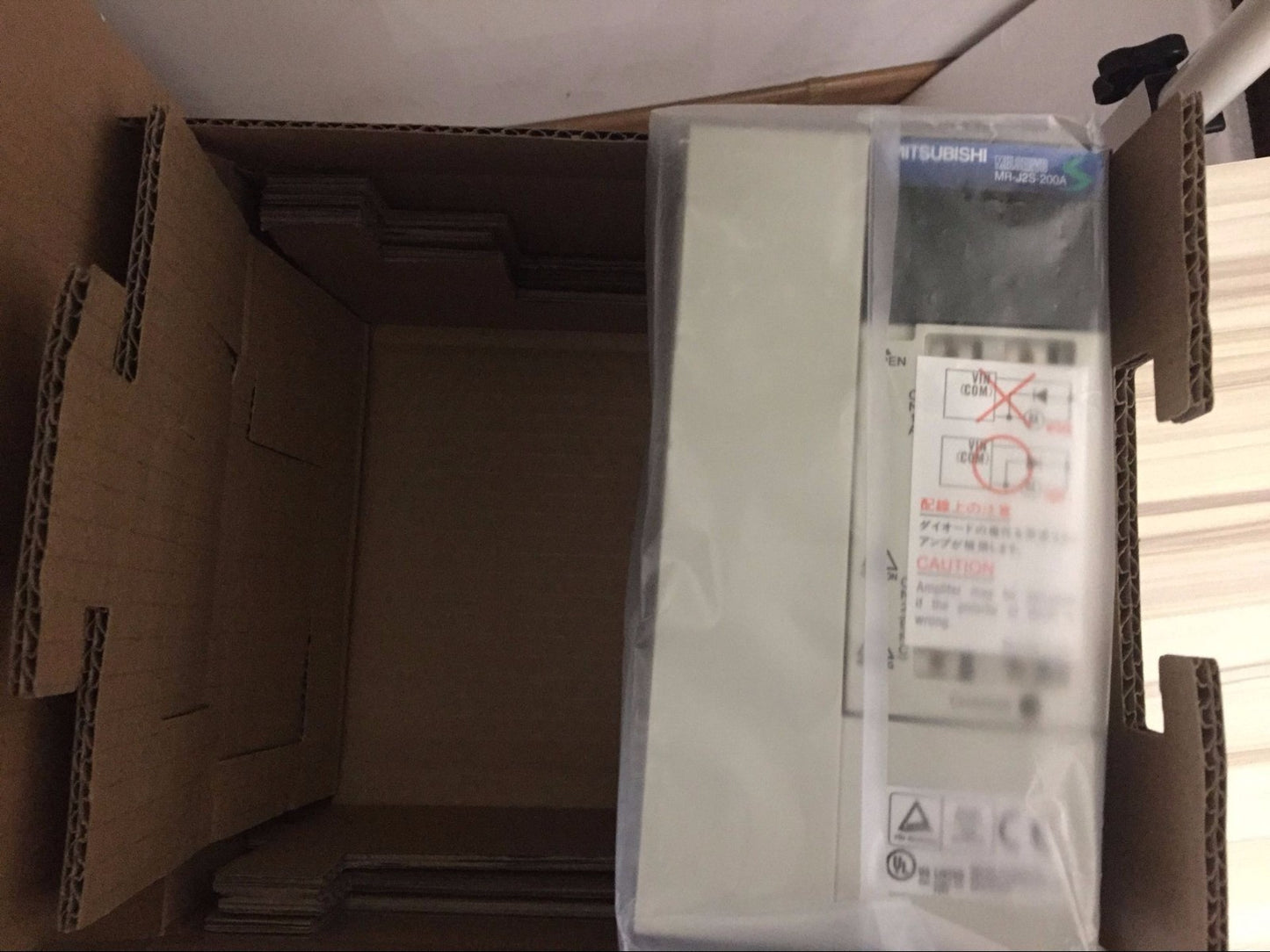1PCS MITSUBISHI SERVO DRIVE MR-J2S-200A MRJ2S200A IN BOX - FREE SHIPPING