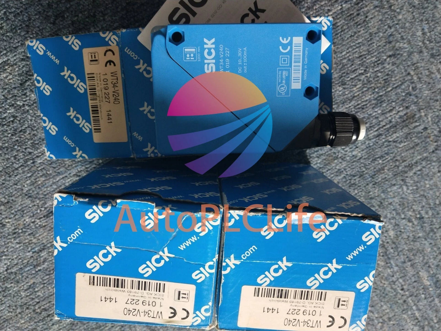 1PCS SICK 1019227 WT34-V240 Photoelectric switch sensor