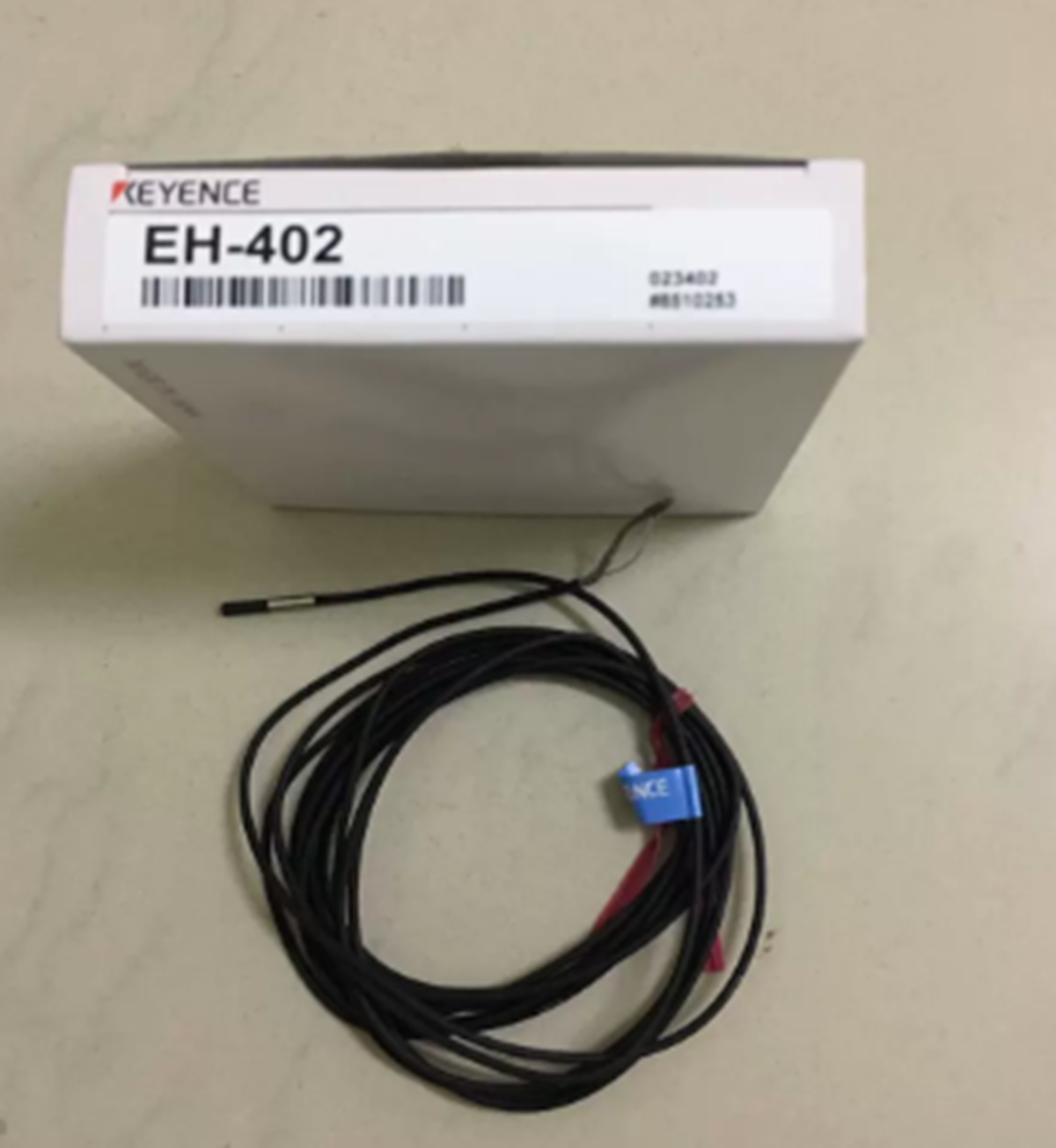 KEYENCE EH-402 Photoelectric Proximity Sensor Switch - KEYENCE