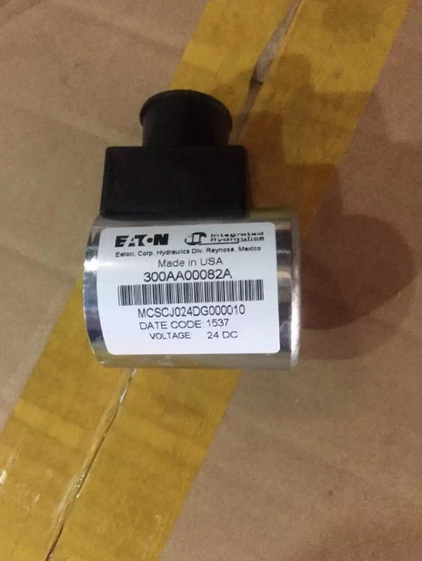 new 1PCS  Eaton Vickers 300AA00082A Solenoid Coil 24VDC