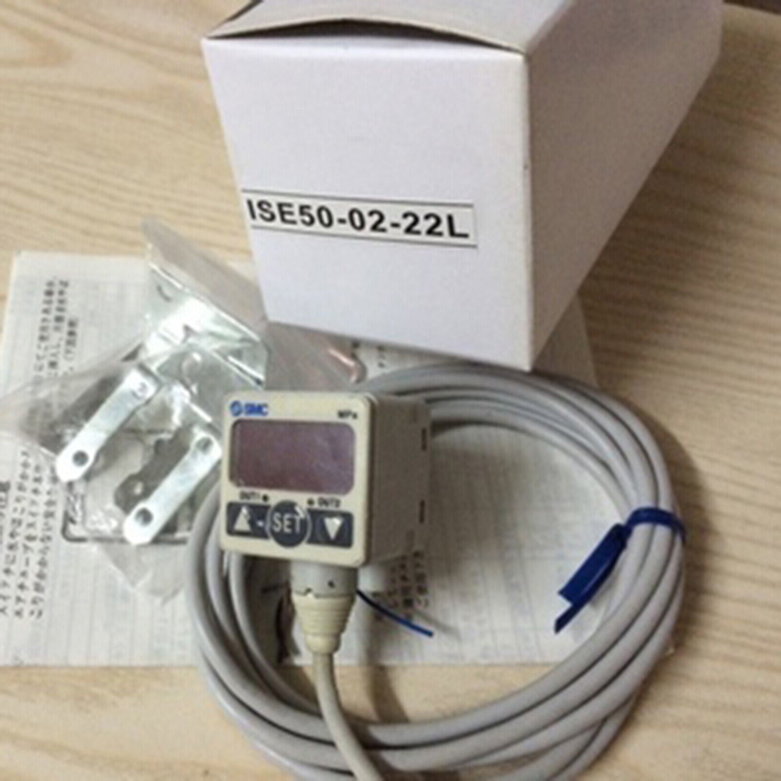New SMC Pressure Switch ISE50-02-22L - SMC