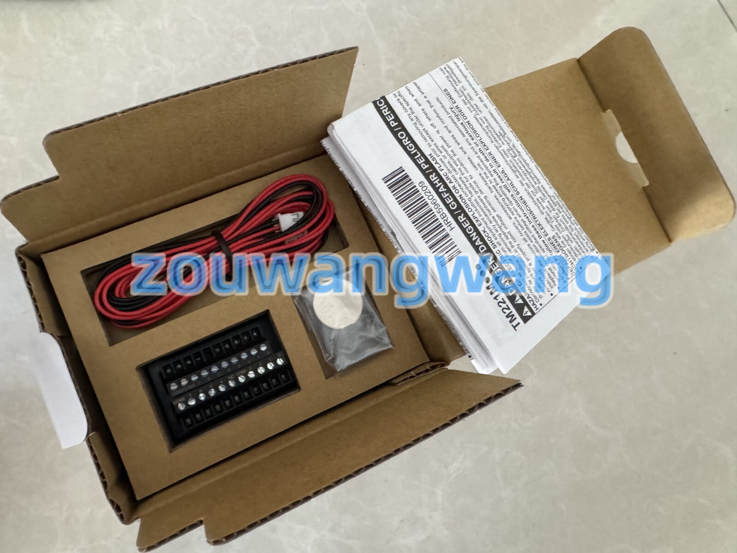 new TM221ME16R Schneider PLC module of postage