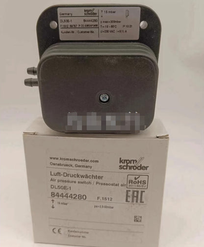 1PC  Krom Schroder DL50E-1  DL50E1  Air Pressure Switch In Box