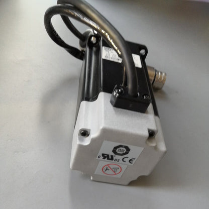 Omron R7M-A40030 servo motor, used - OMRON