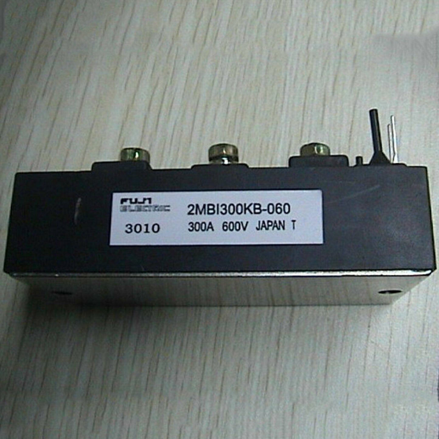 new One For FANUC 2MBI300KB-060 Power Module Supply 2MBI300KB060 Fast Ship - FANUC