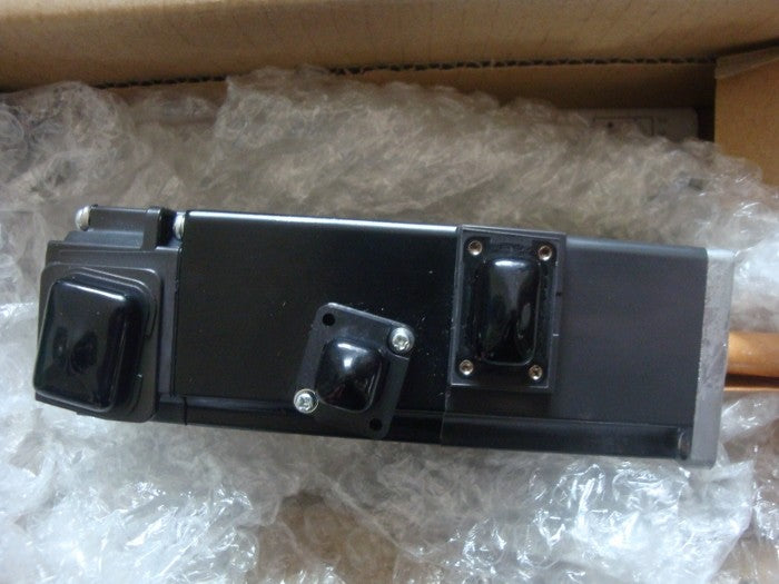 1PC MITSUBISHI AC SERVO MOTOR HF-KP13B HFKP13B
