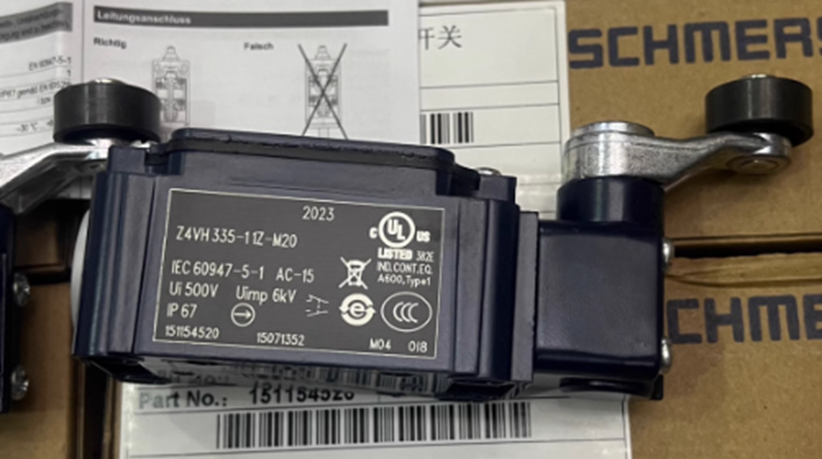 new  SCHMERSAL Z4VH335-11Z-M20 Limit Switch