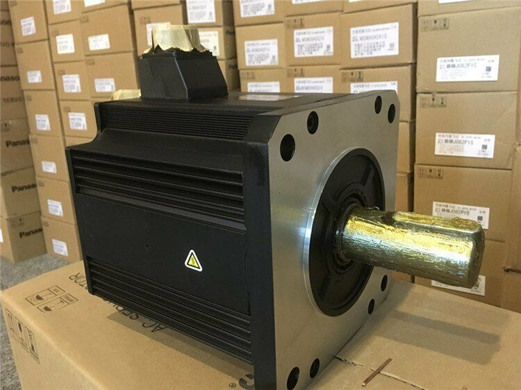 new 1PCS In Box For Panasonic AC Servo Motor MHMA302P1C One year - PANASONIC