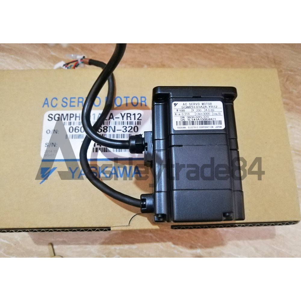 new ONE  Yaskawa SGMPH-01A2A-YR12 Servo Motor