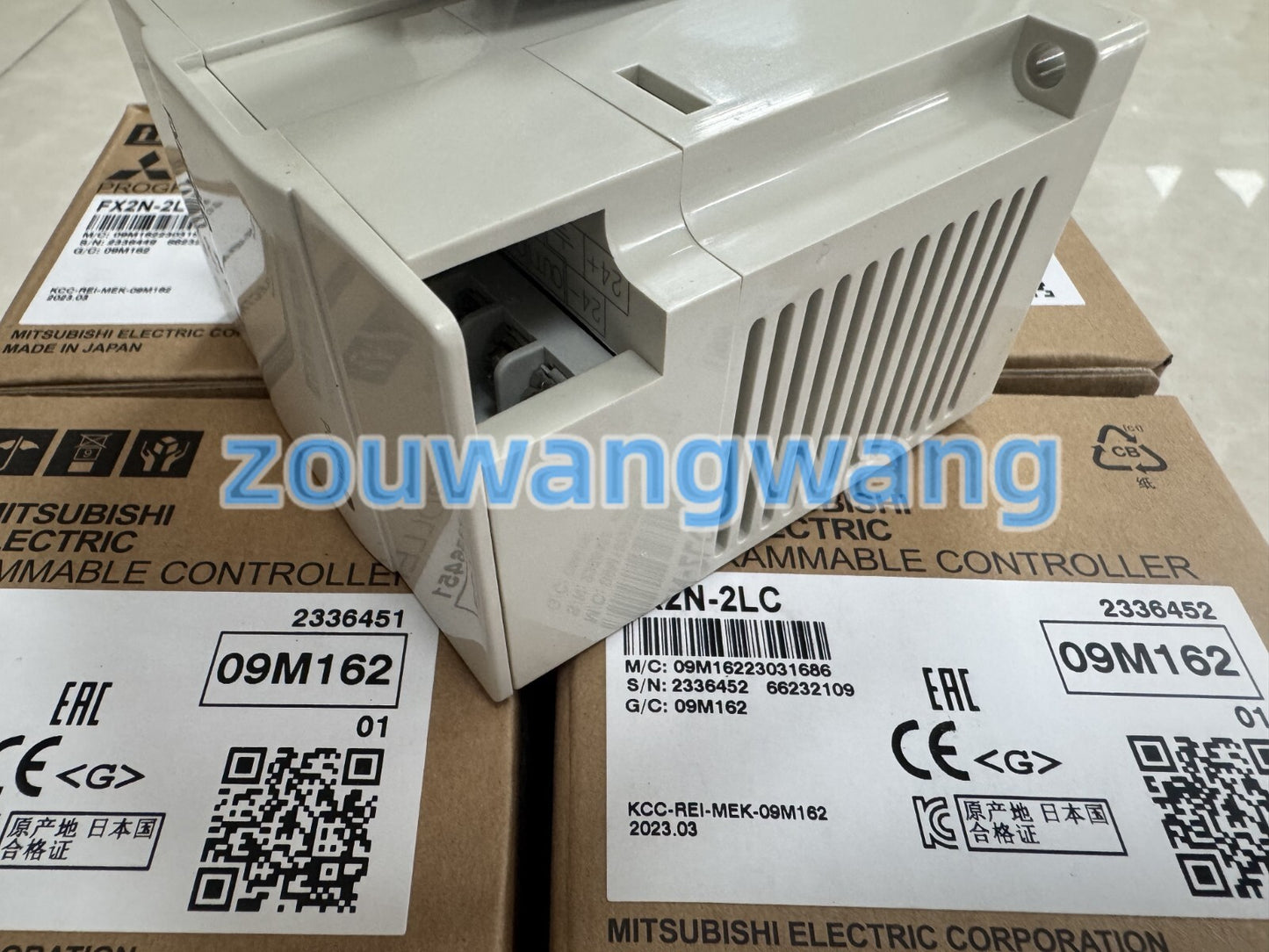 new Mitsubishi Programmable Controller FX2N-2LC FX2N2LC