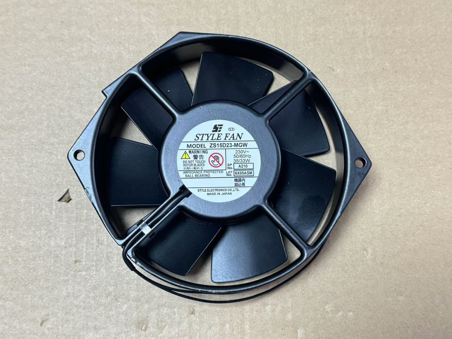 new 1pcs STYLE FAN ZS15D23-MGW 230V 35 33W 15038 AC Fan Fan