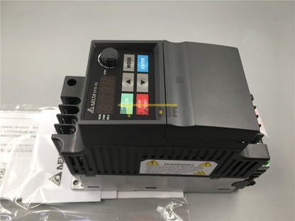 new 1pcs   Delta inverter VFD007EL21A VFD007EL21A