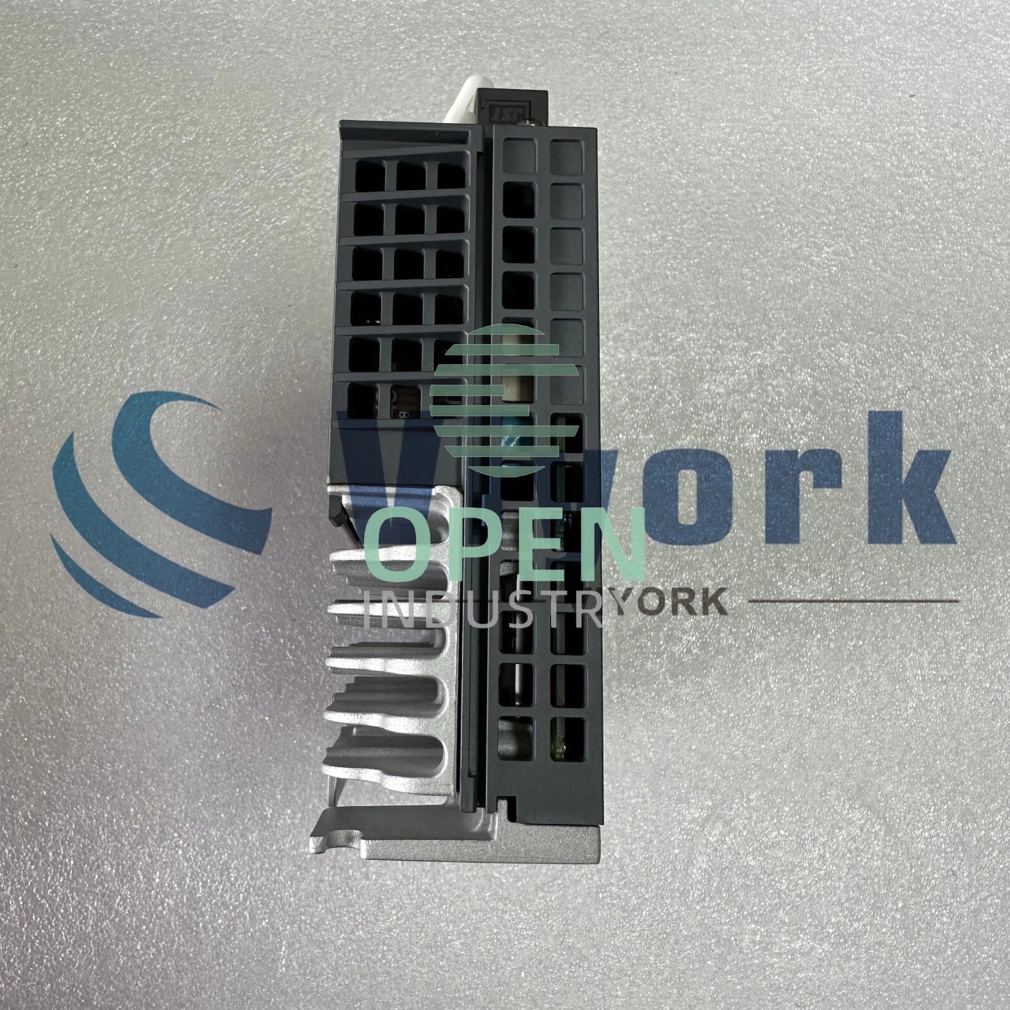 1PCS Mitsubishi MR-JE-10B SERVO AMPLIFIER 100W 200V SSCNETIII/H