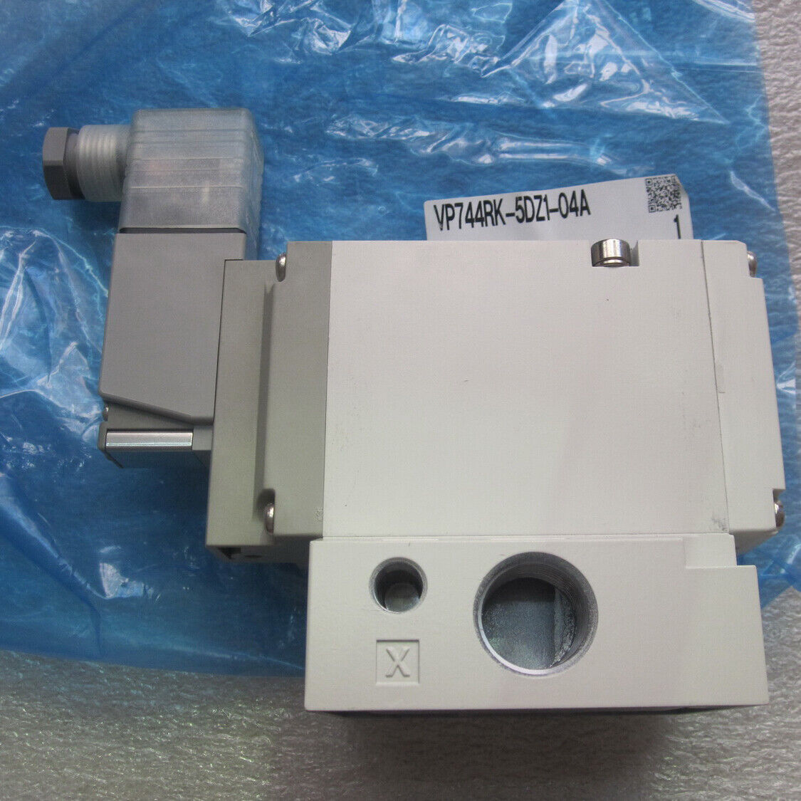 1PCS SMC Solenoid Valve VP744RK-5DZ1-04A - SMC