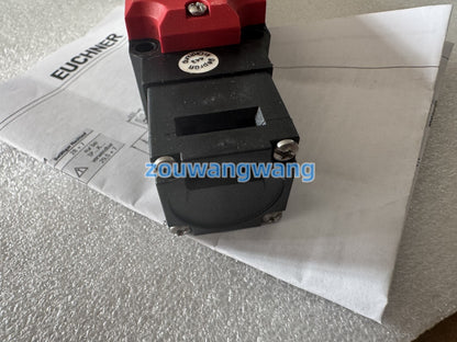 new 1pcs EUCHNER safety switches TP3-4121A024M