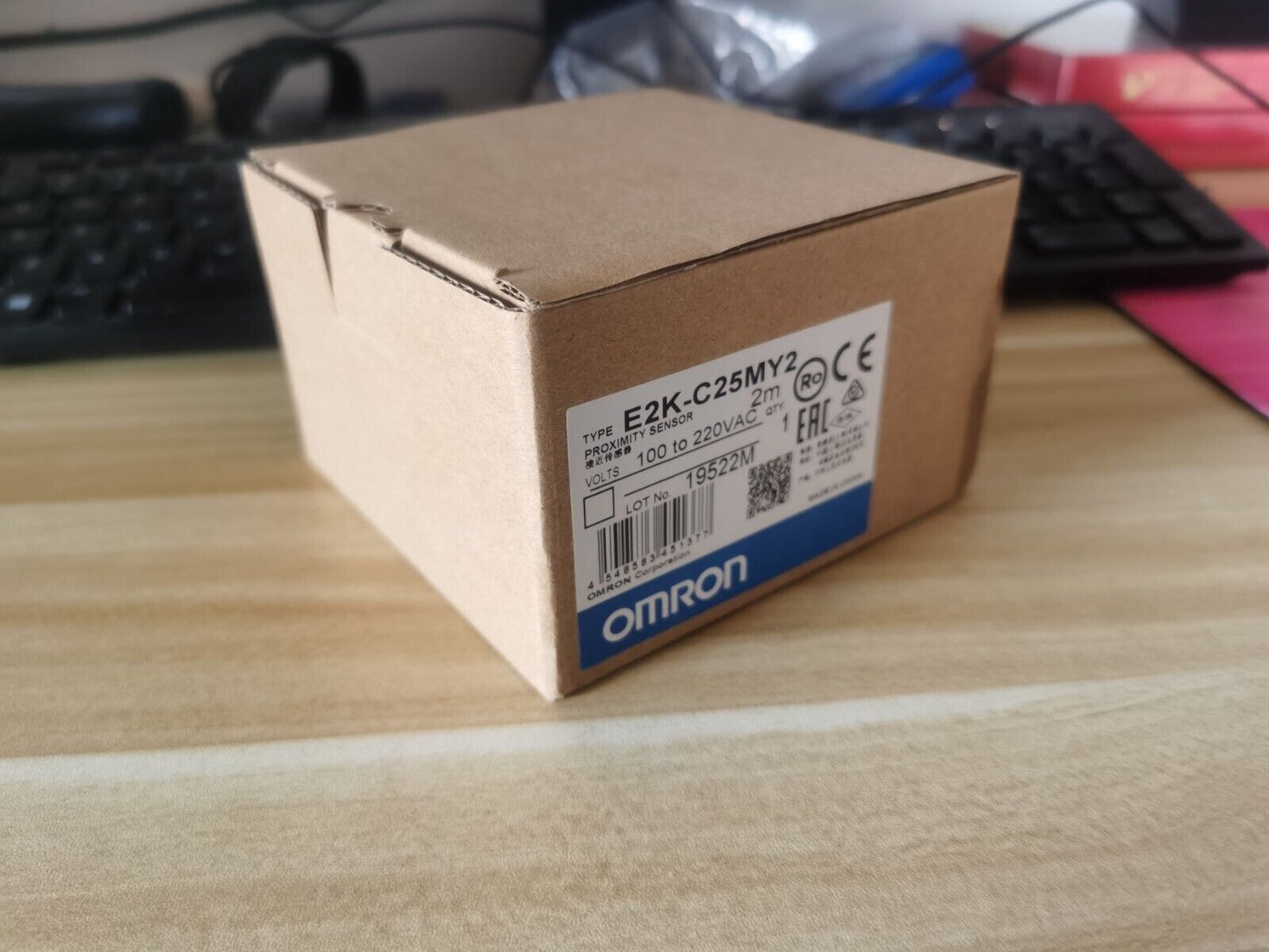 Omron E2K-C25MY2 E2KC25MY2 Proximity Switch In Box Free Shipping