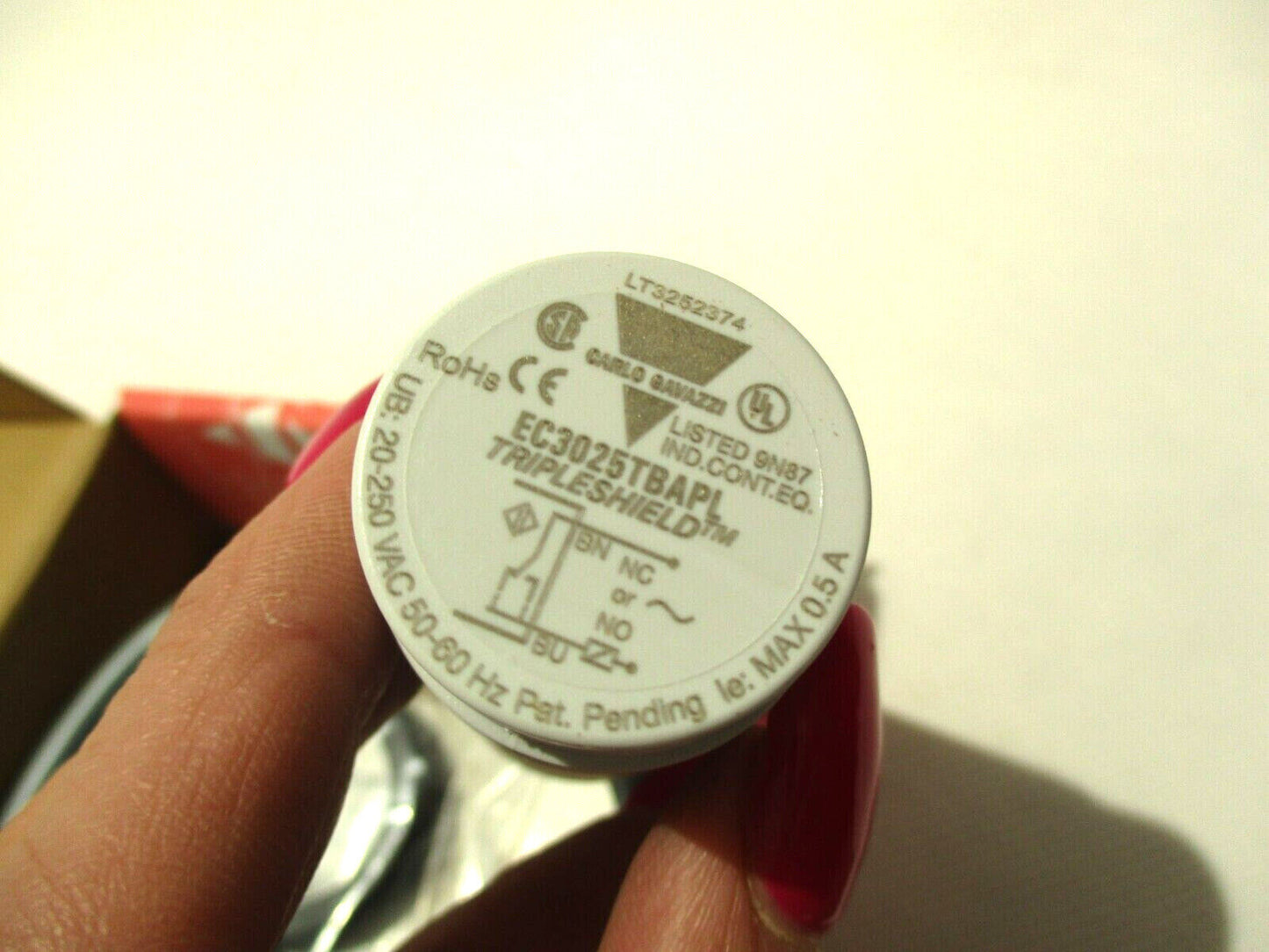 NEW CARLO GAVAZZI EC3025TBA CAPACITIVE PROXIMITY SWITCH - GAVAZZONI