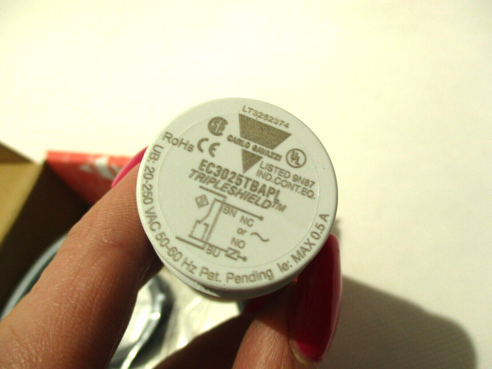 NEW CARLO GAVAZZI EC3025TBA CAPACITIVE PROXIMITY SWITCH - GAVAZZONI