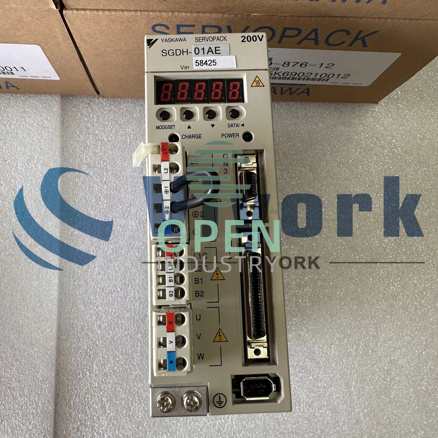 1PCS Yaskawa SGDH-01AE SERVO DRIVE 200-230V IN 0-230V 100W