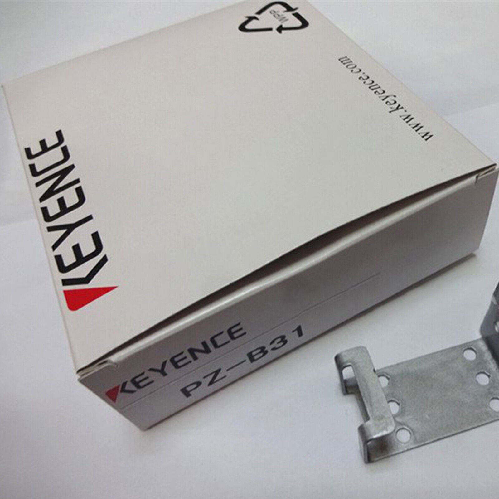 1PC Sensor Side Bracket PZ-B31 IN BOX spot stock - KEYENCE
